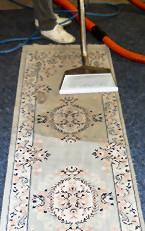 Cleaning a carpet runner
